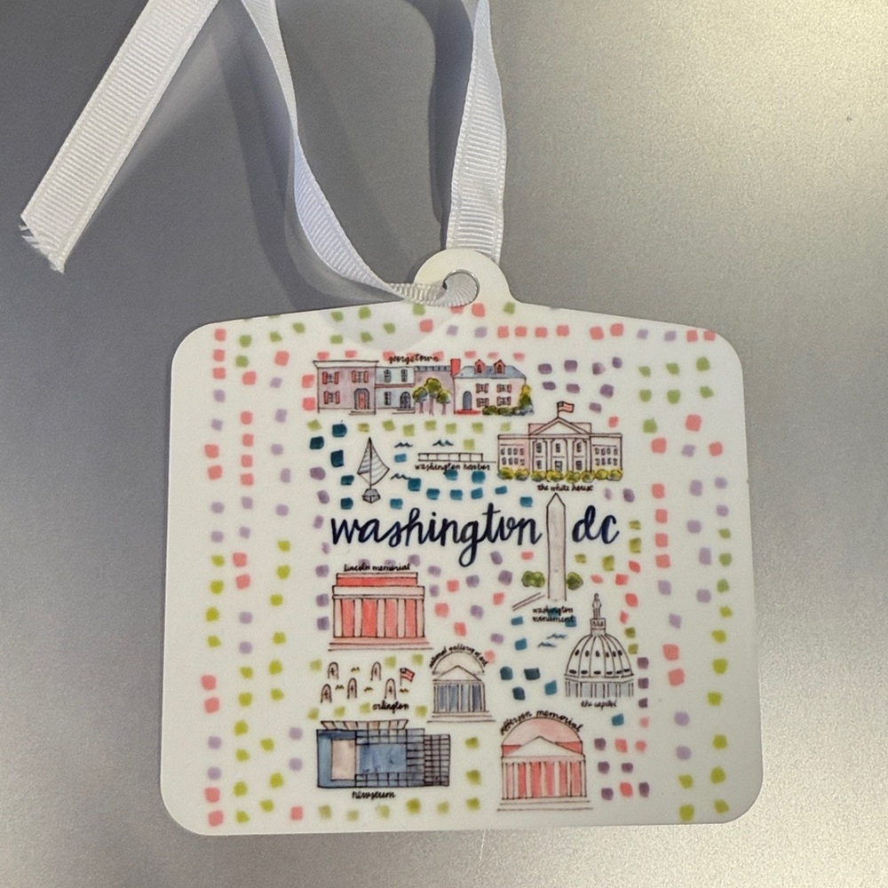 NWOT Evelyn Henson Washington DC Ornament